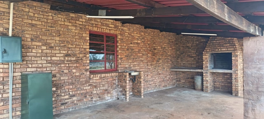 11 Bedroom Property for Sale in Rustenburg Rural North West